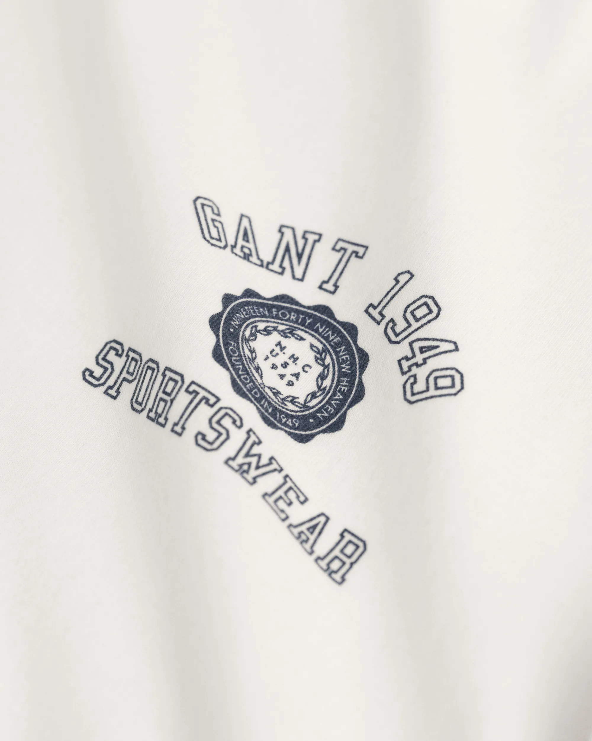 Crest Graphic T-Shirt