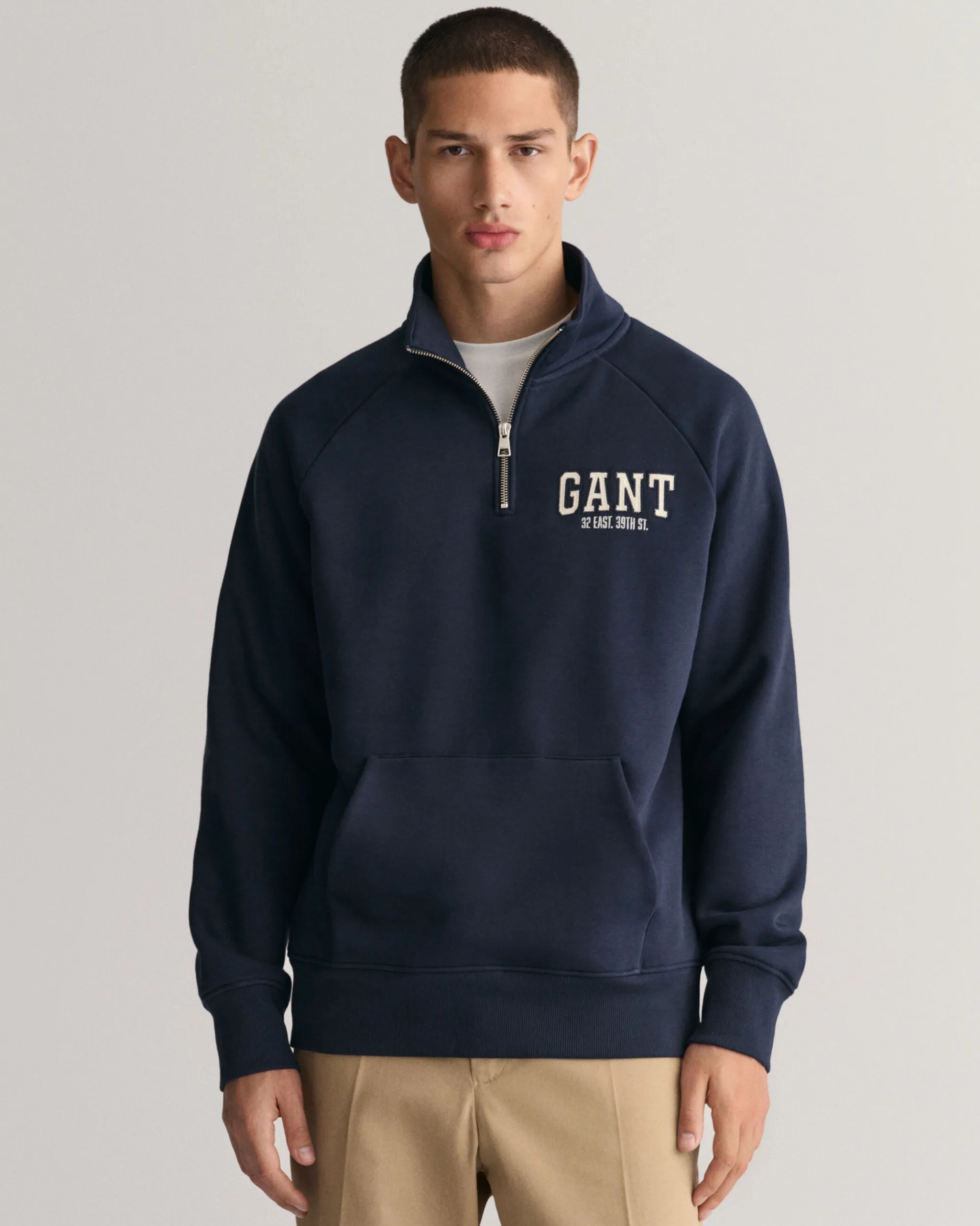 GANT Arch Graphic Half-Zip Sweatshirt