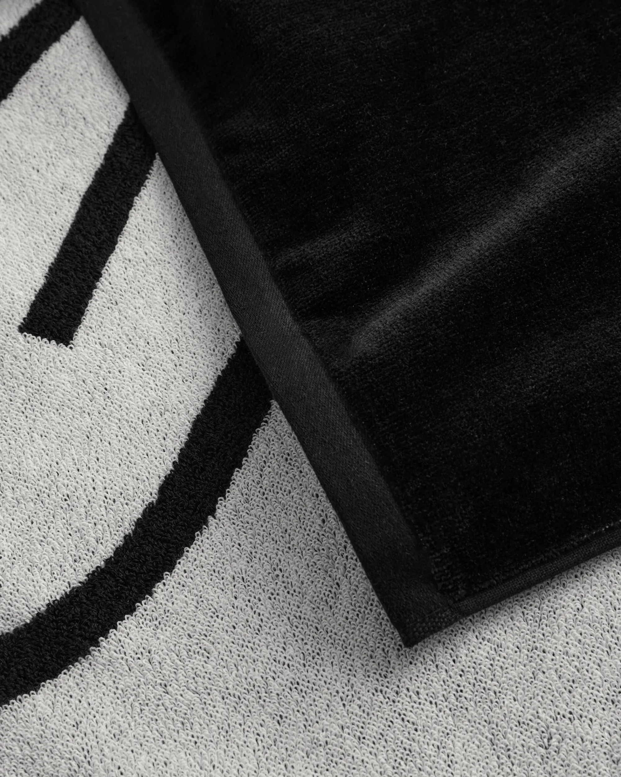 GANT Est. 1949 Beach Towel