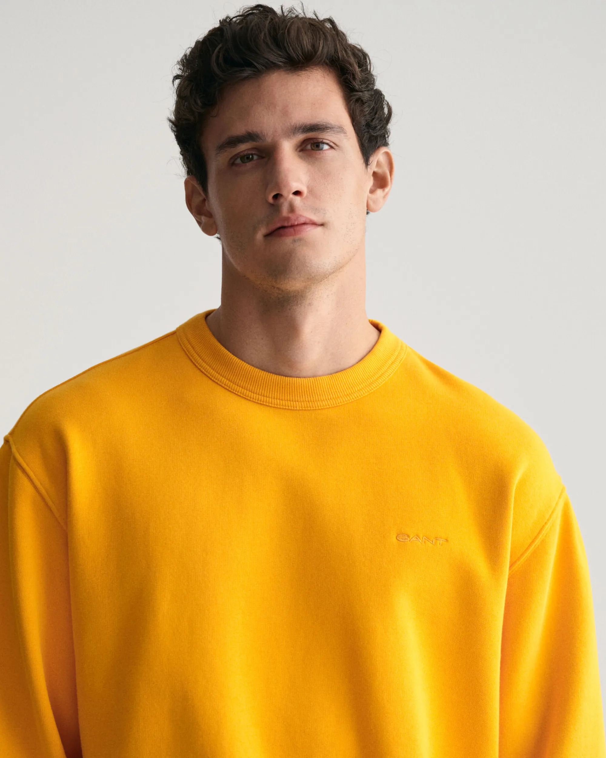 GANT Logo Crew Neck Sweatshirt