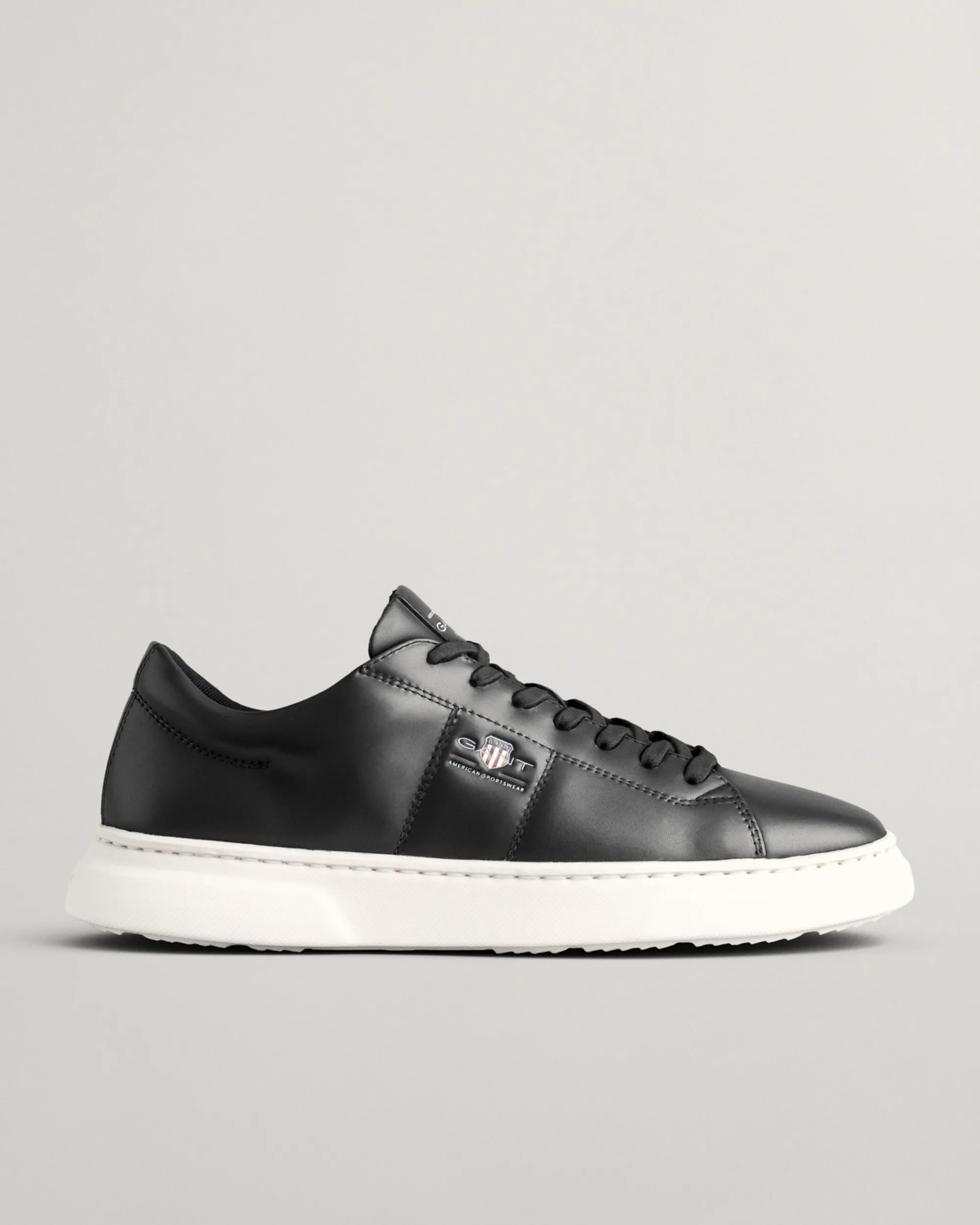 Joree Sneakers