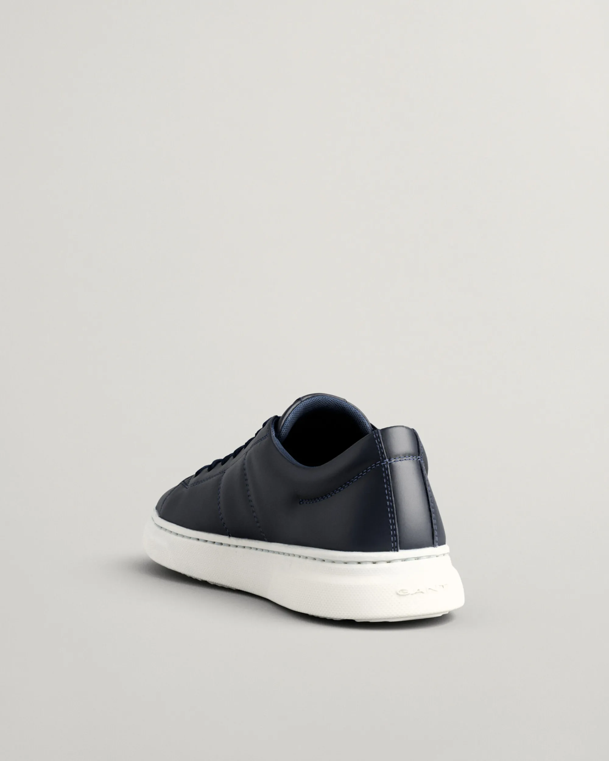 Joree Sneakers