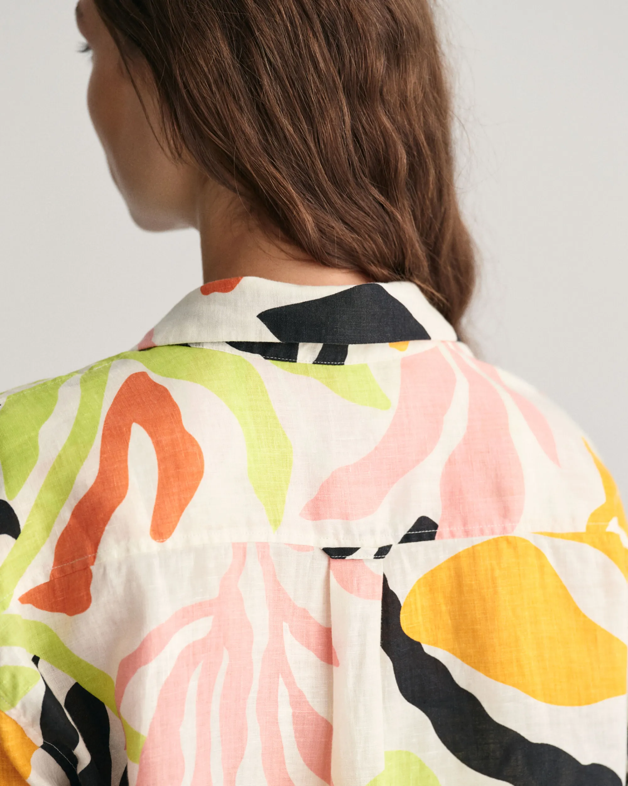 Relaxed Fit Palm Print Linen Short Sleeve Shirt