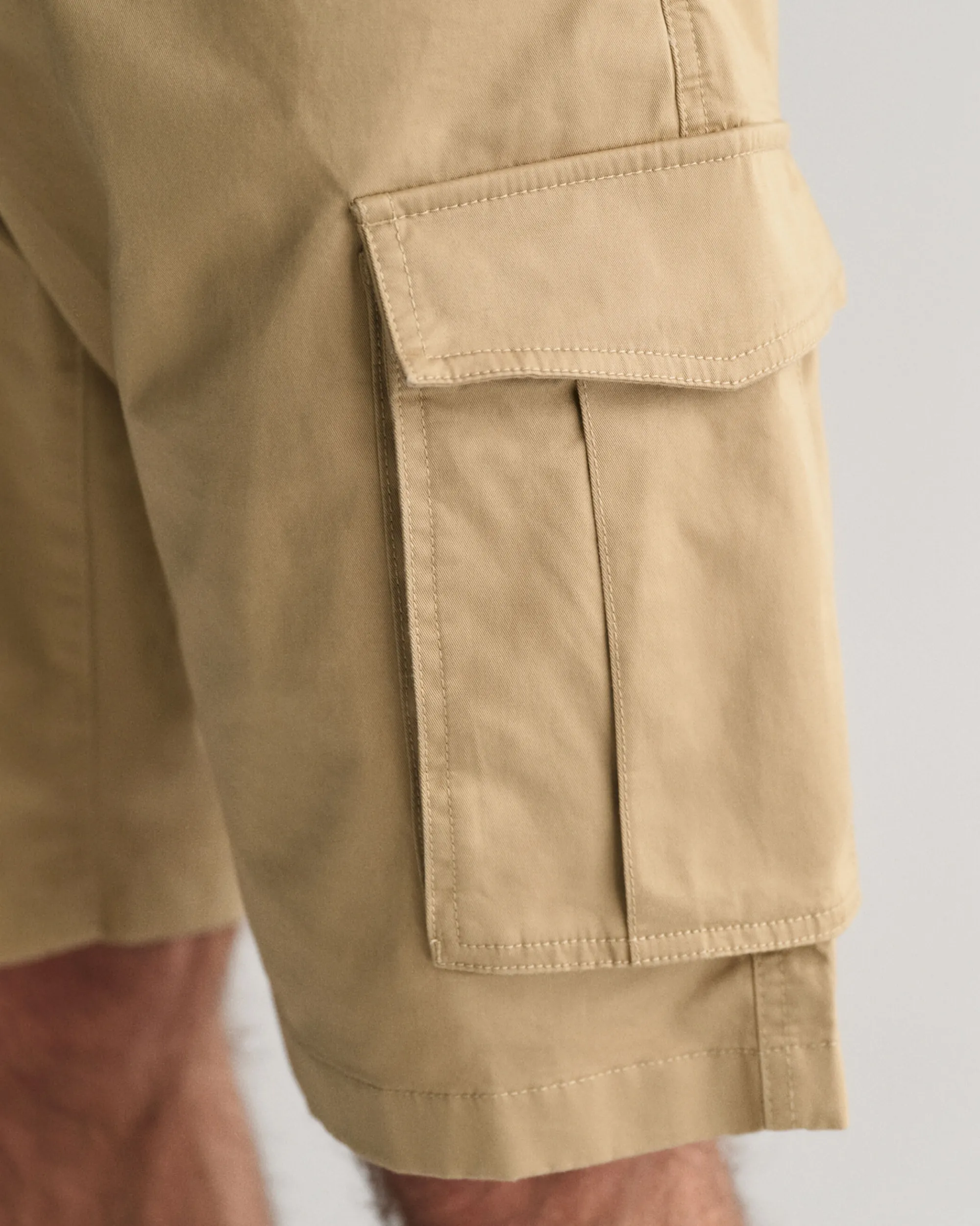 Relaxed Fit Twill Cargo Shorts