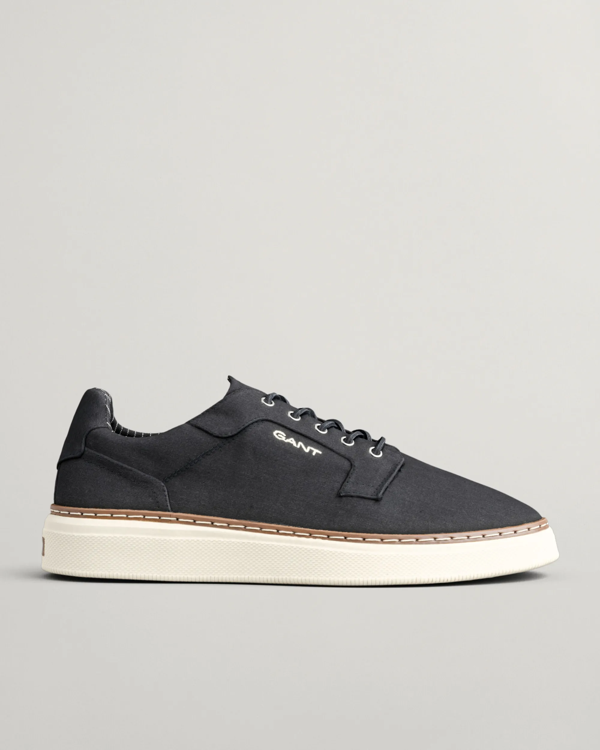 San Prep Sneakers