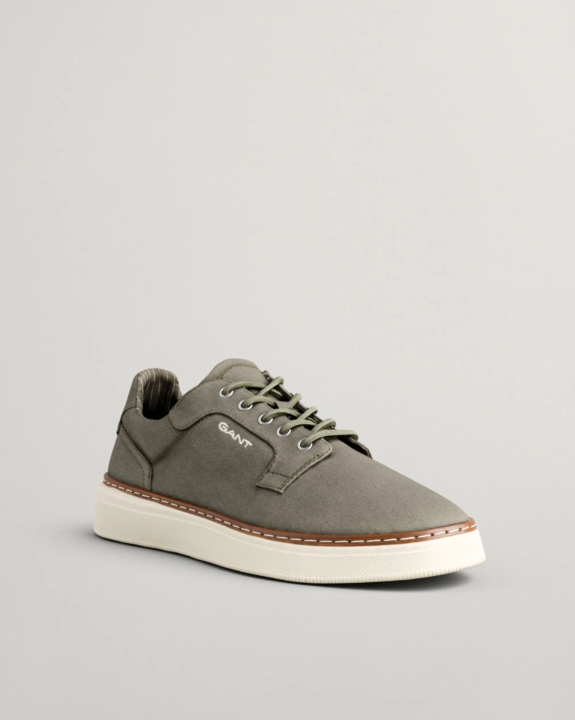 San Prep Sneakers
